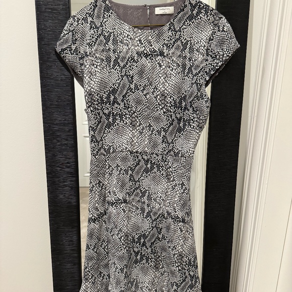 Aritzia Babaton Hamptons dress - Picture 2 of 6